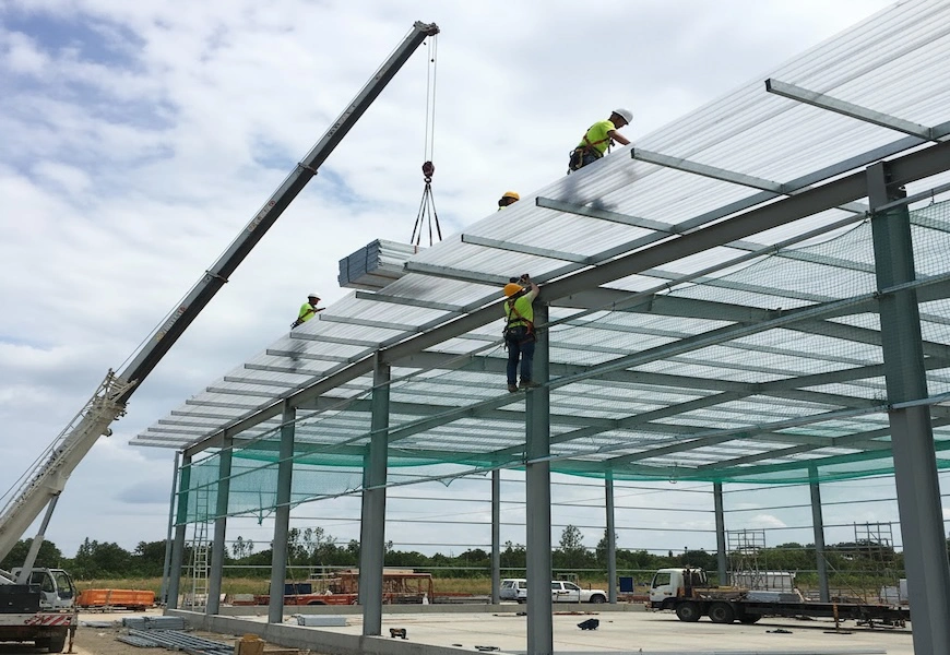 5 sai lầm khi chọn vật liệu lấy sáng cho nhà xưởng khiến công trình nhanh xuống cấp