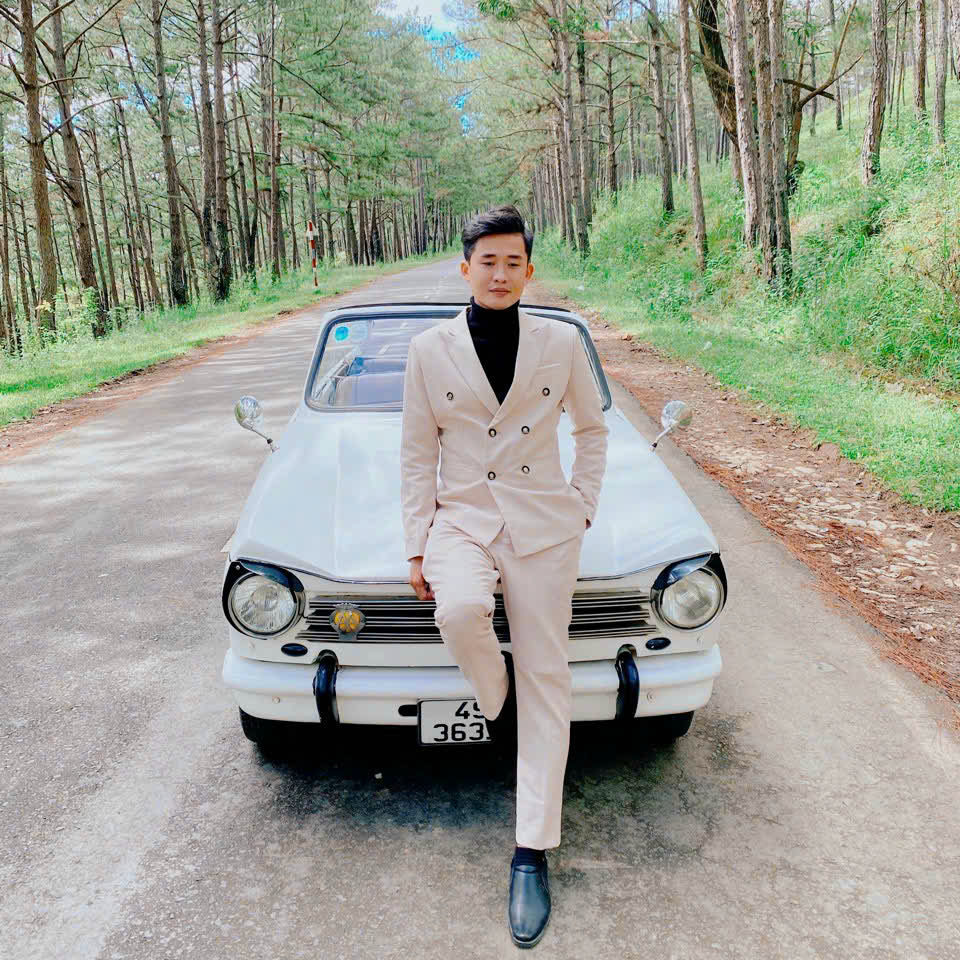 Mr. Tiến