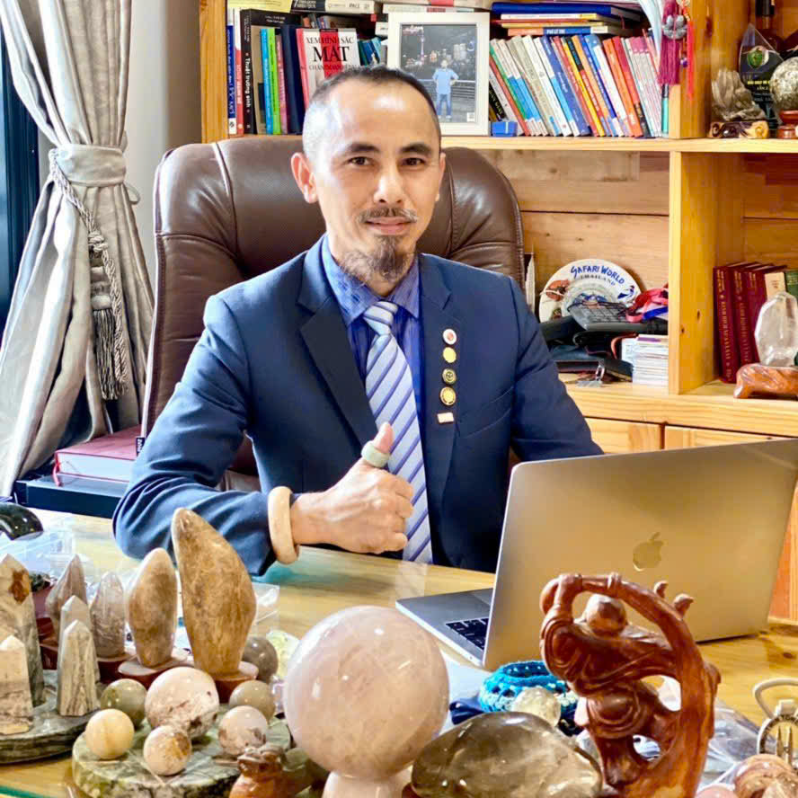 Mr. Cường