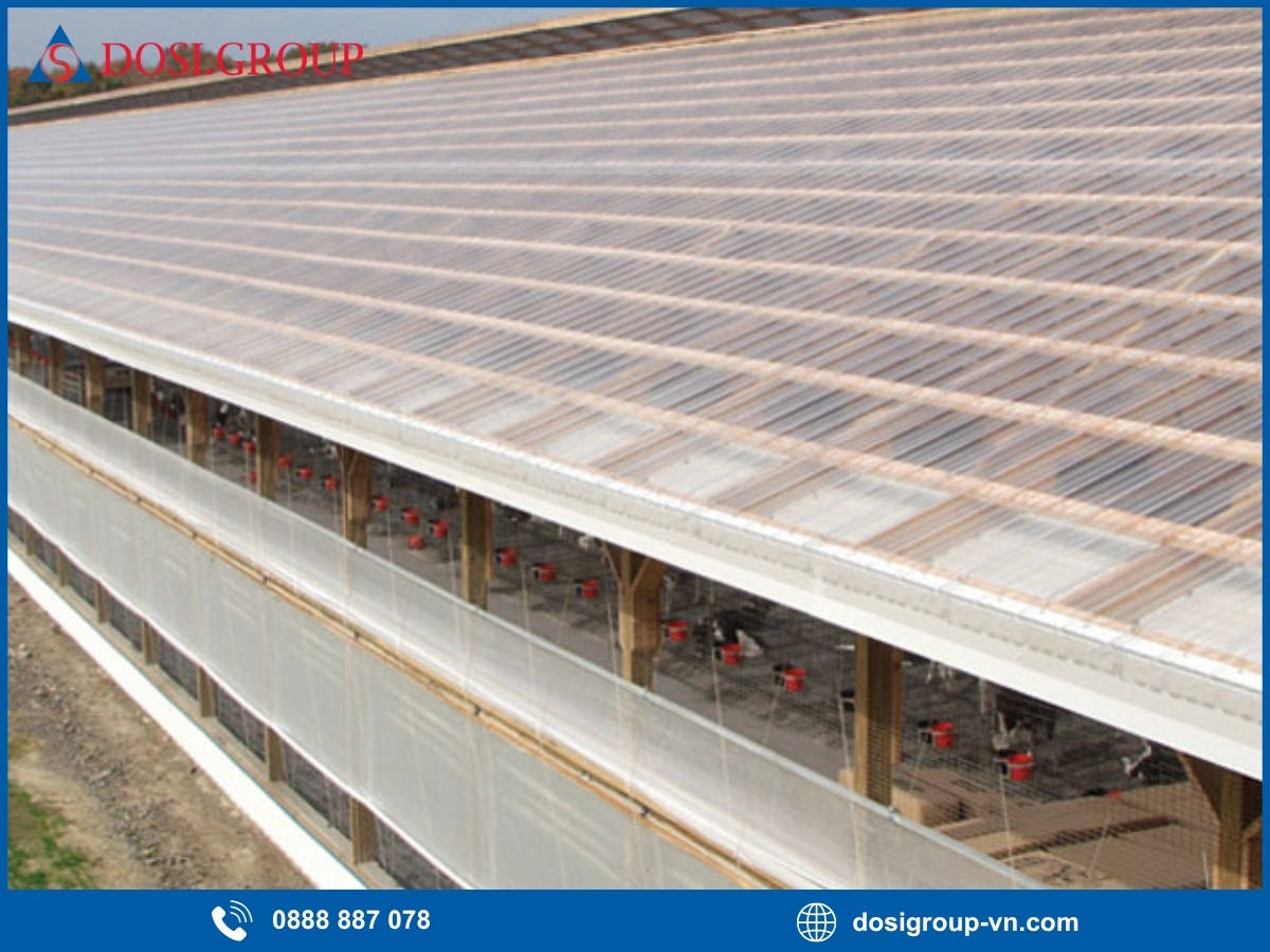 Vì sao tôn nhựa phù hợp với trang trại và nhà xưởng hóa chất?